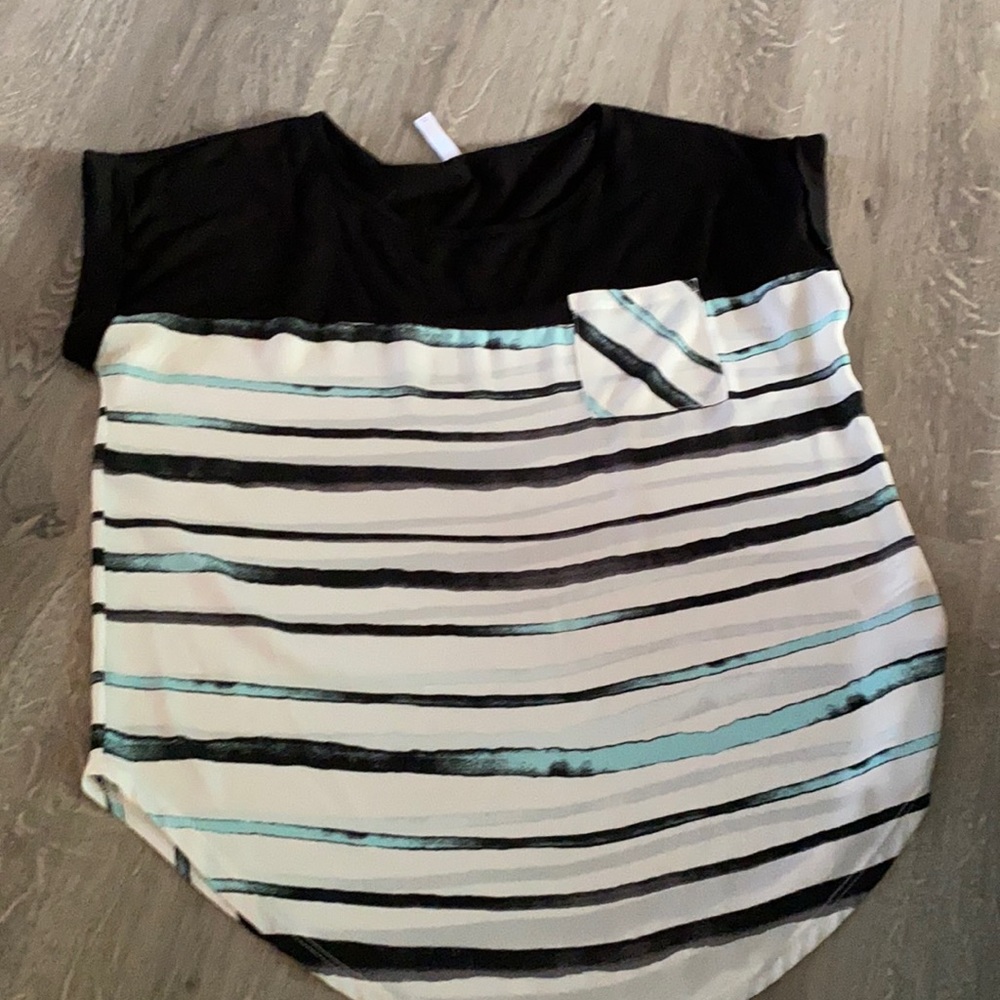 Short sleeve shirt